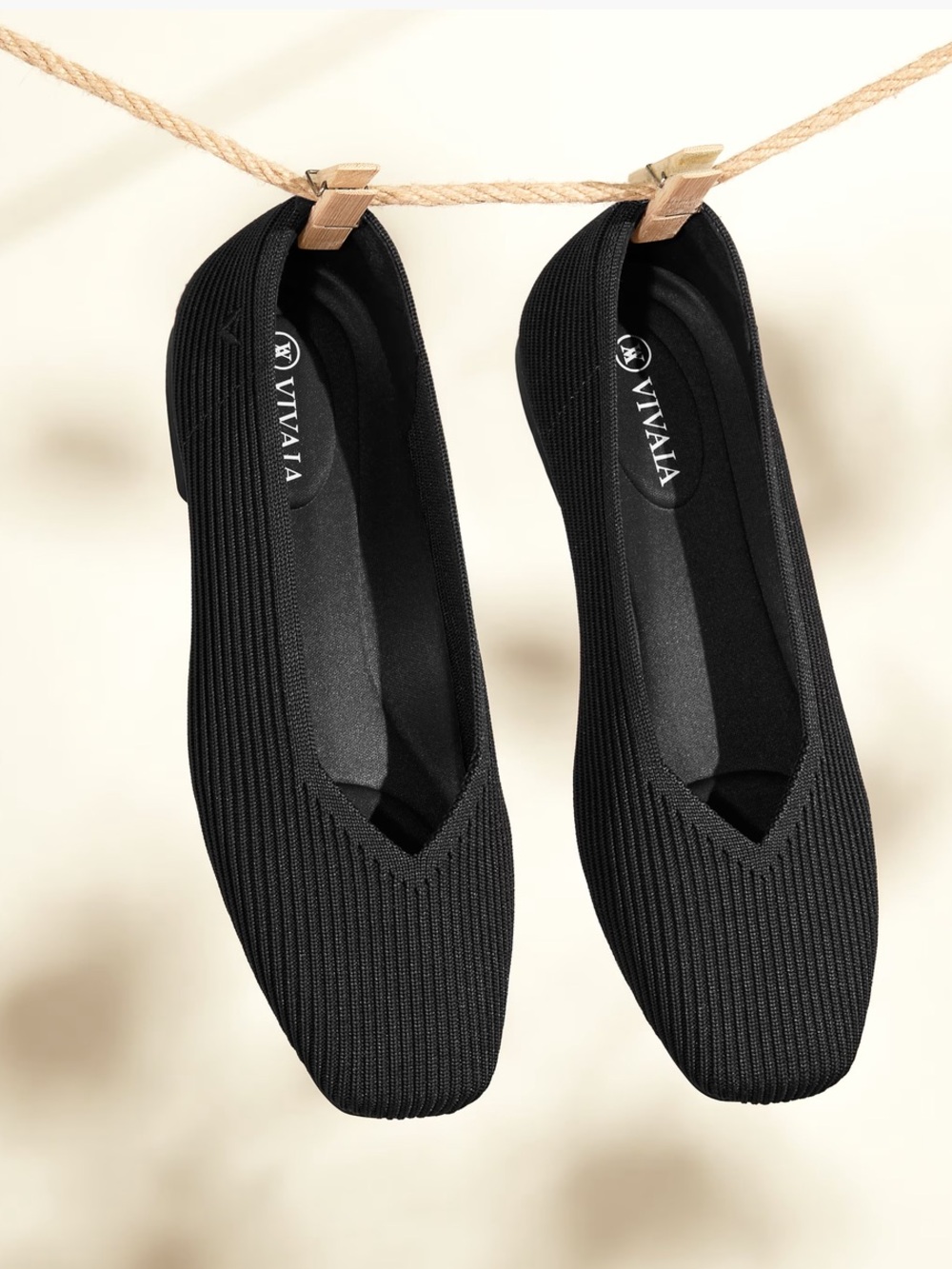 Vivaia Square-Toe V-Cut Flats Margot Black / Size 39 / US 8